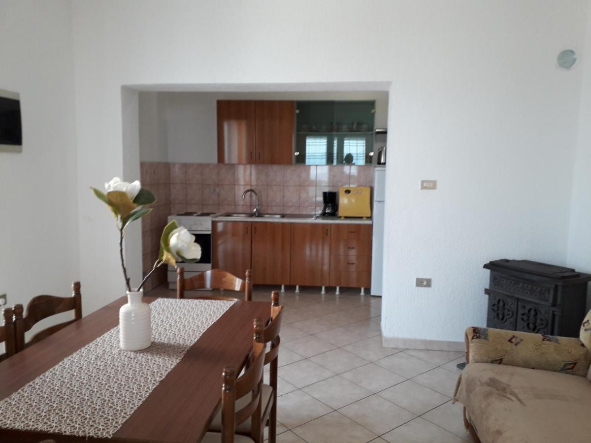 Delfin Apartments Sveti Juraj Exteriér fotografie