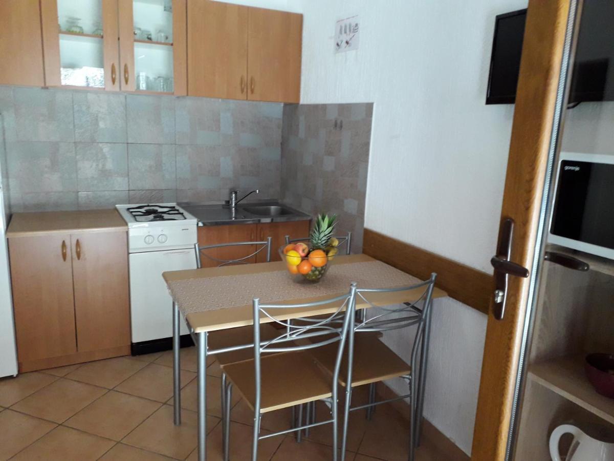 Delfin Apartments Sveti Juraj Exteriér fotografie
