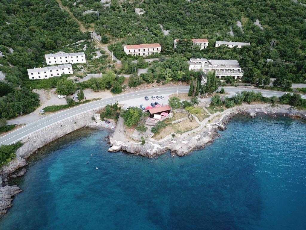 Delfin Apartments Sveti Juraj Exteriér fotografie